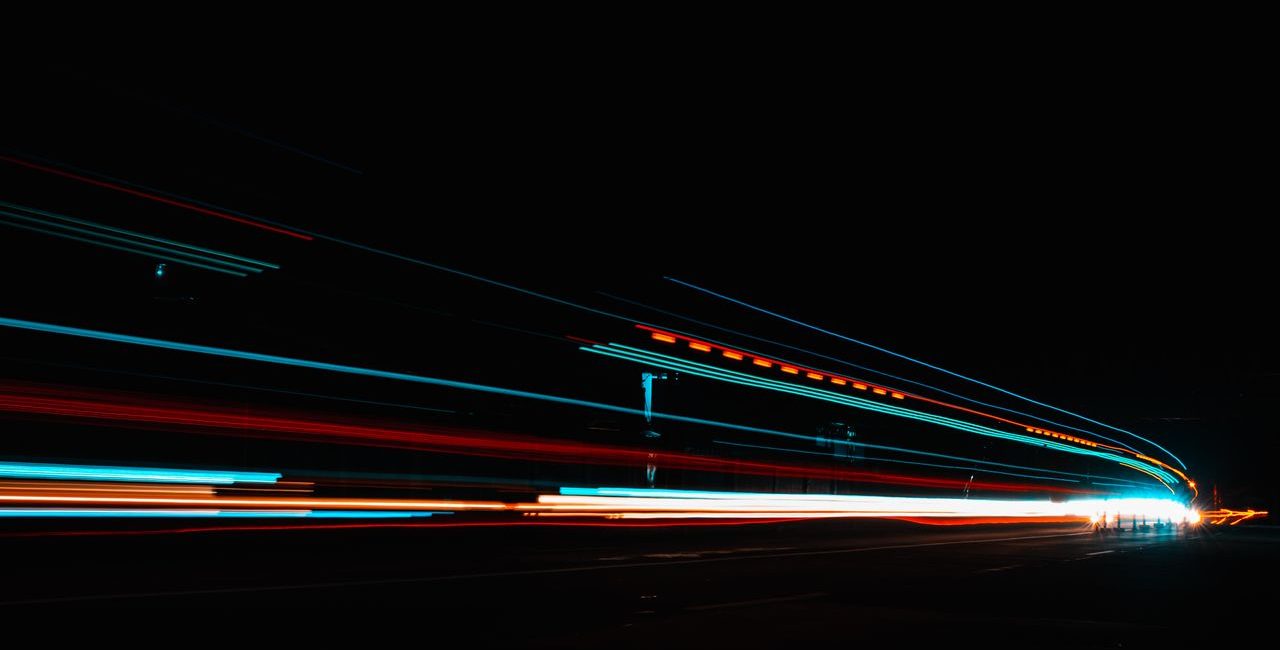 HF vs UHF: Why UHF reads faster than HF, and what that speed actually buys you